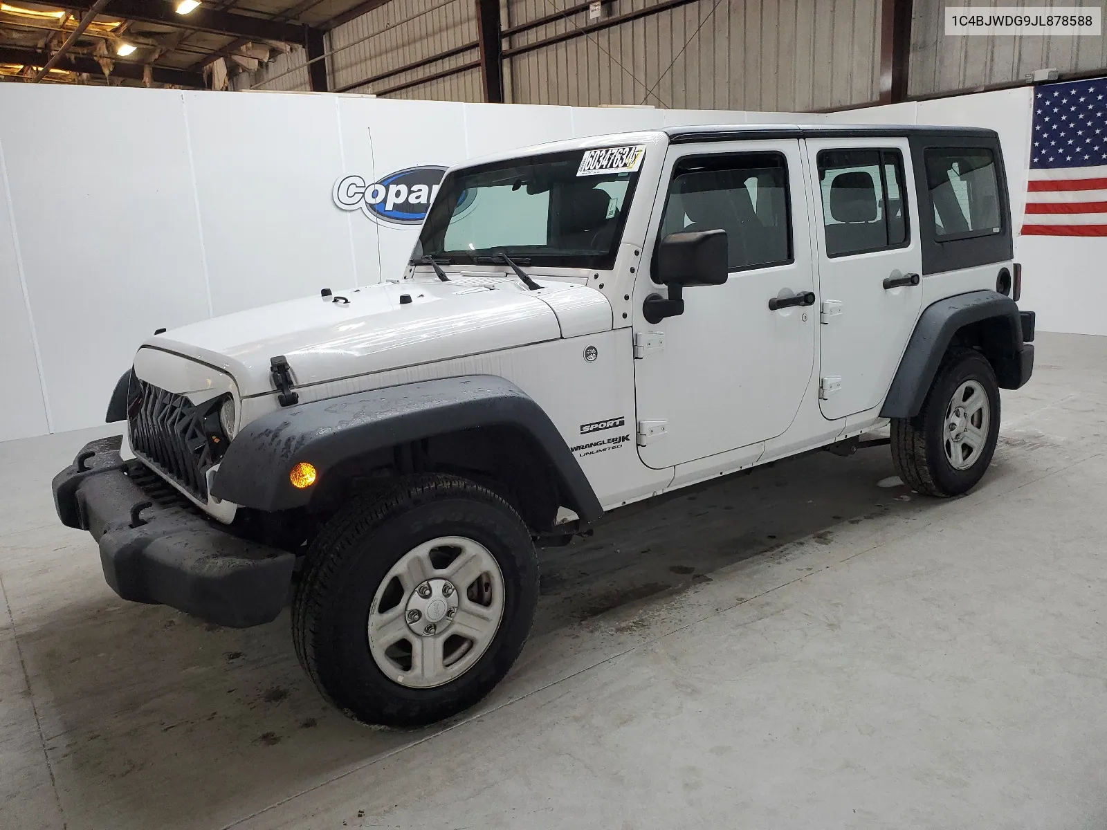 1C4BJWDG9JL878588 2018 Jeep Wrangler Unlimited Sport