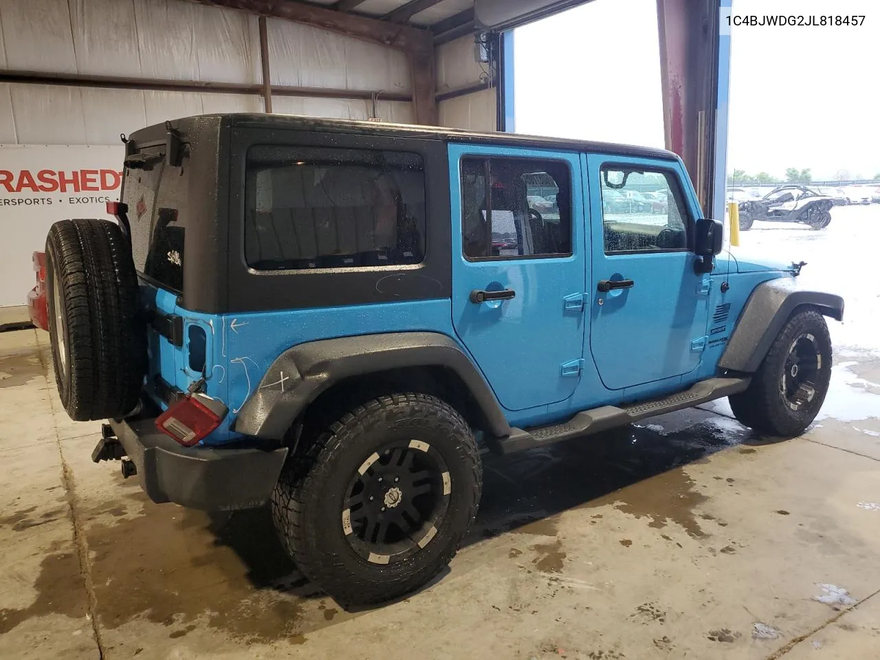 1C4BJWDG2JL818457 2018 Jeep Wrangler Unlimited Sport