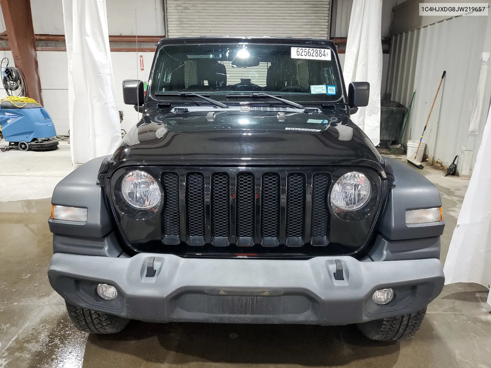 2018 Jeep Wrangler Unlimited Sport VIN: 1C4HJXDG8JW219657 Lot: 62562884