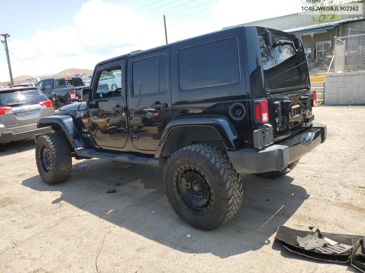 1C4BJWEG8JL902362 2018 Jeep Wrangler Unlimited Sahara