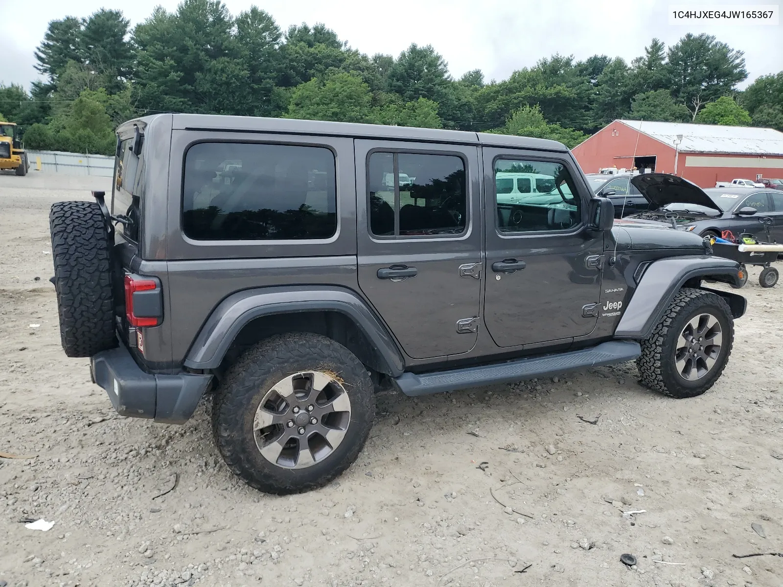 1C4HJXEG4JW165367 2018 Jeep Wrangler Unlimited Sahara