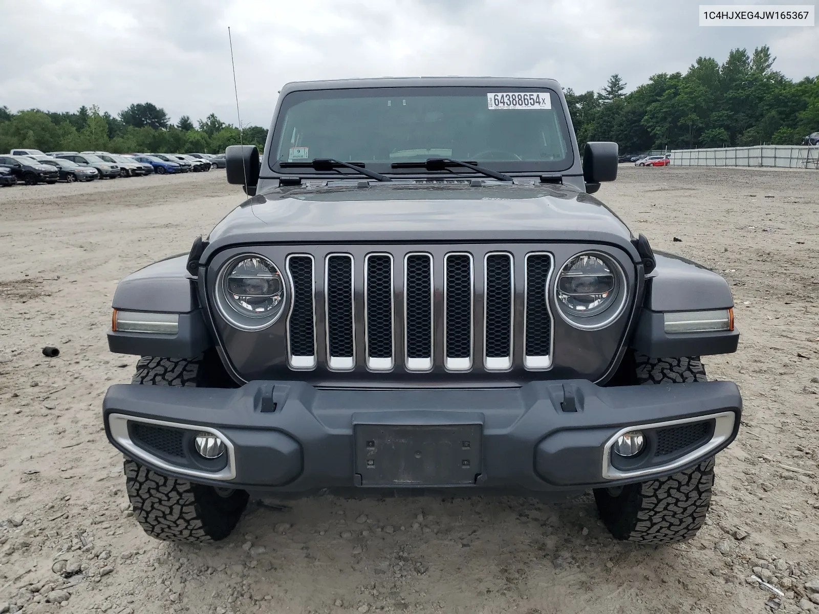 1C4HJXEG4JW165367 2018 Jeep Wrangler Unlimited Sahara