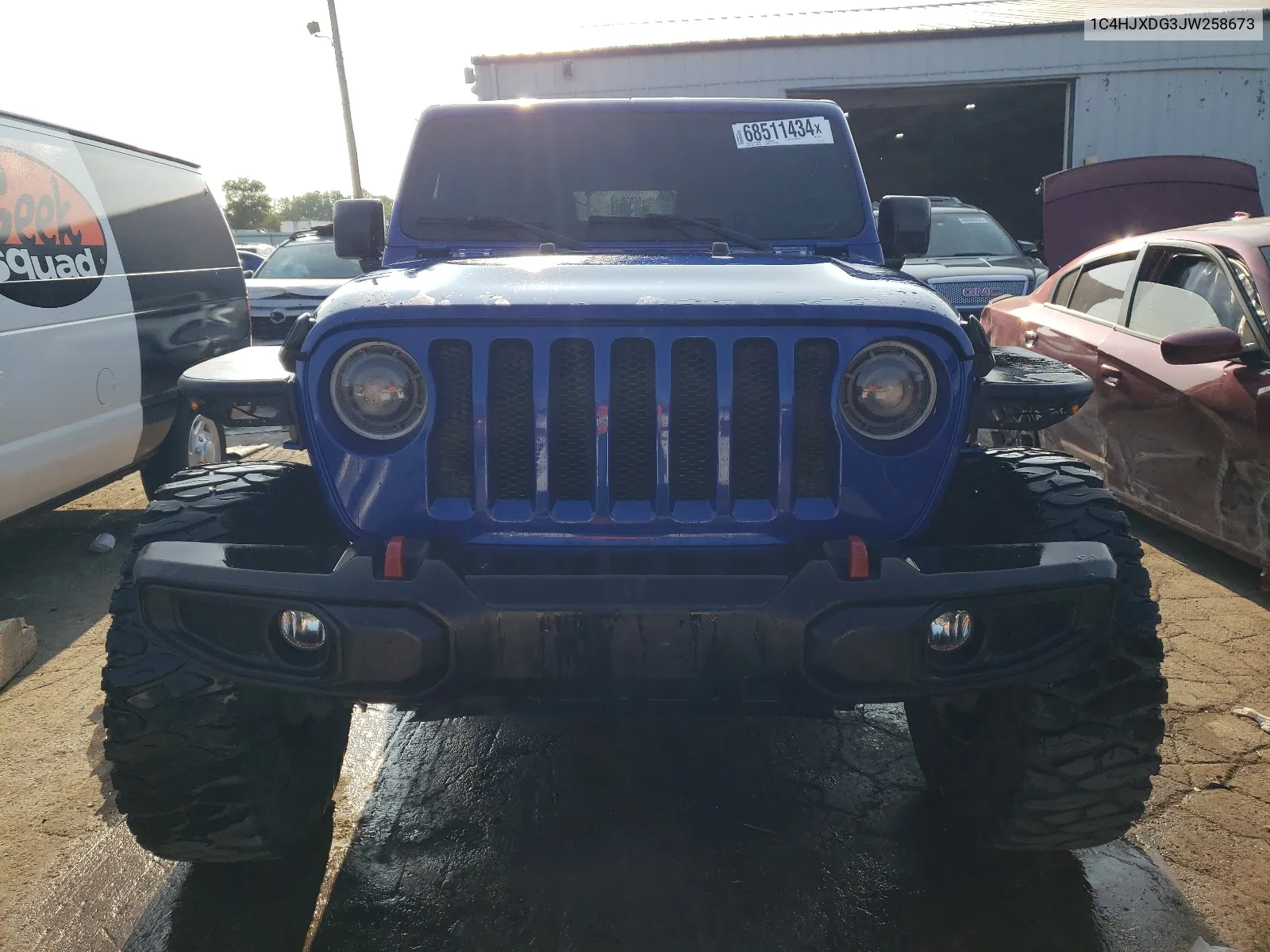 1C4HJXDG3JW258673 2018 Jeep Wrangler Unlimited Sport