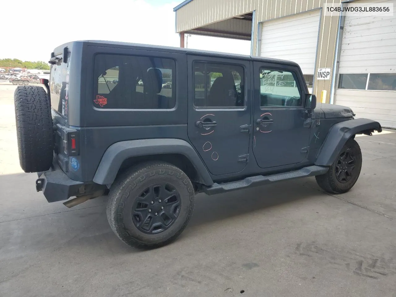 1C4BJWDG3JL883656 2018 Jeep Wrangler Unlimited Sport