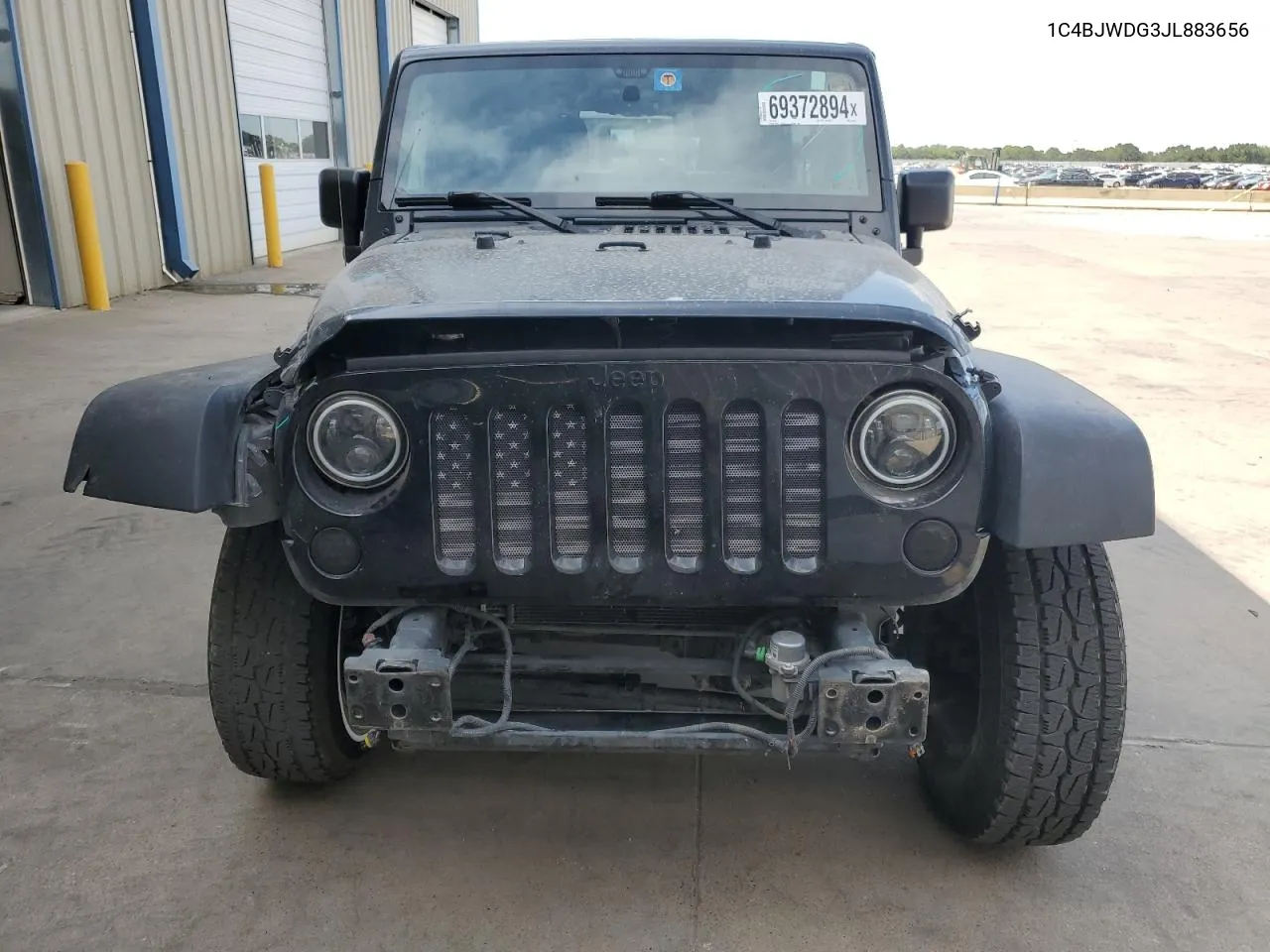 1C4BJWDG3JL883656 2018 Jeep Wrangler Unlimited Sport