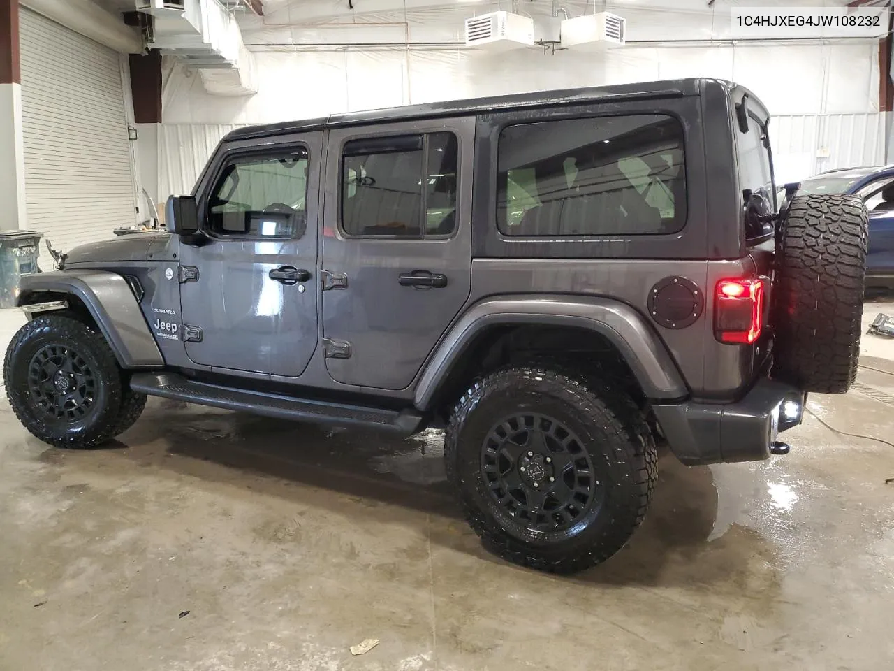 2018 Jeep Wrangler Unlimited Sahara VIN: 1C4HJXEG4JW108232 Lot: 69645104