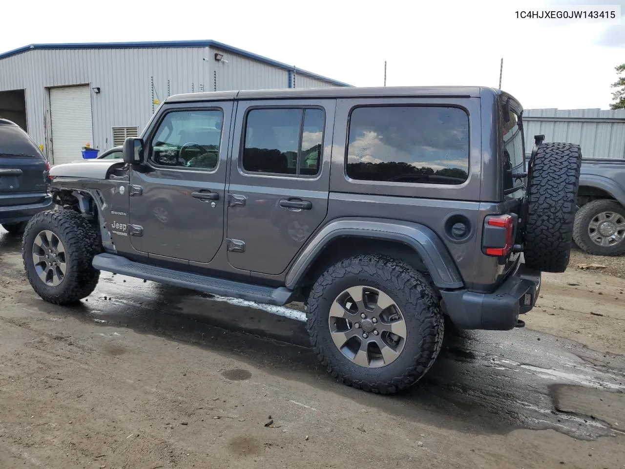 1C4HJXEG0JW143415 2018 Jeep Wrangler Unlimited Sahara