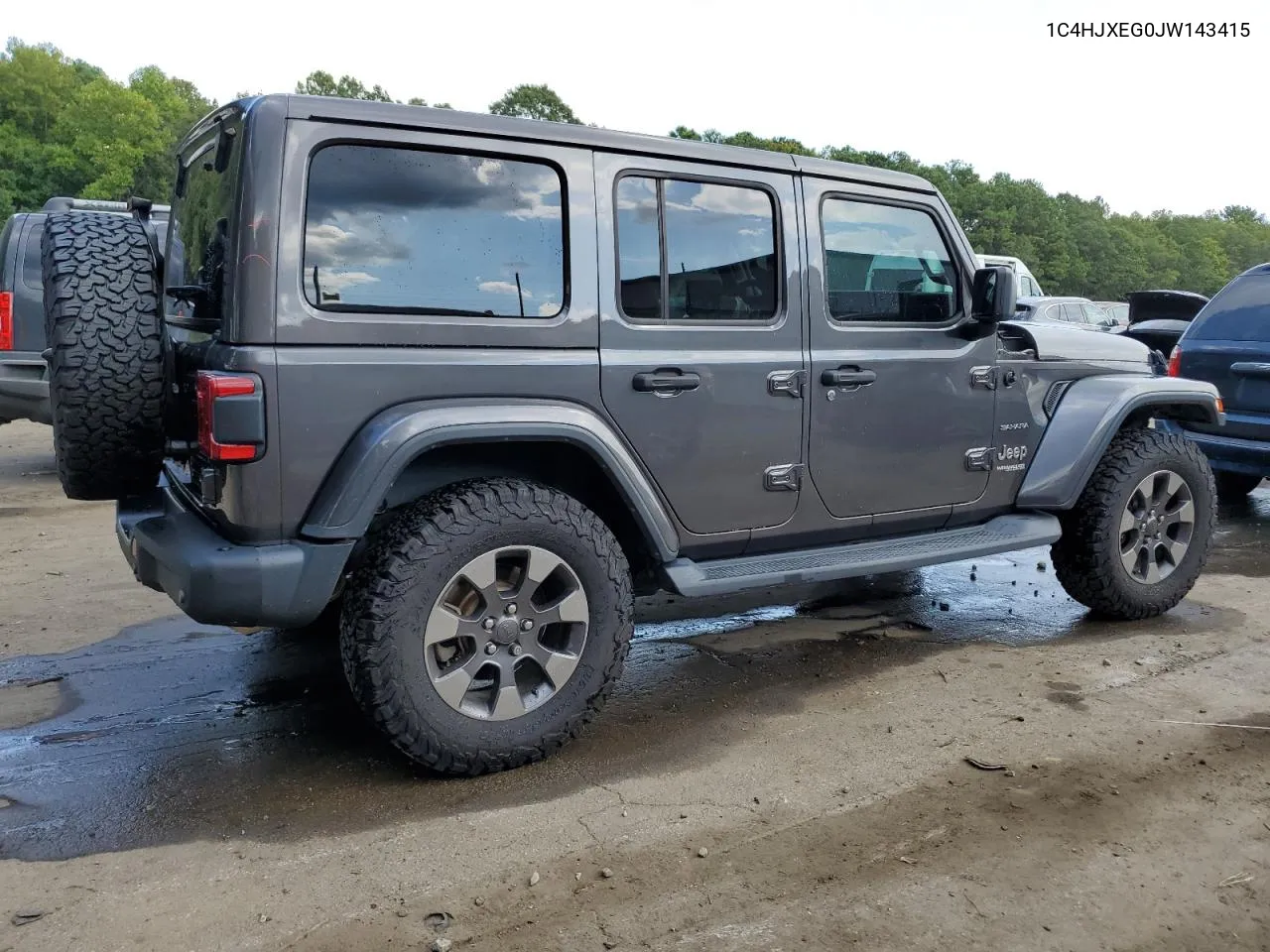 1C4HJXEG0JW143415 2018 Jeep Wrangler Unlimited Sahara