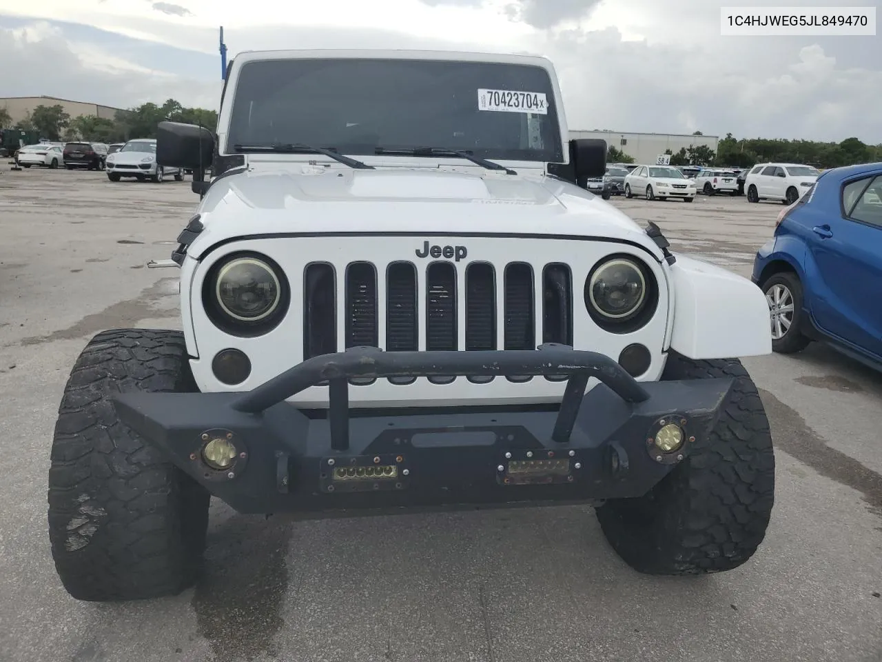 1C4HJWEG5JL849470 2018 Jeep Wrangler Unlimited Sahara