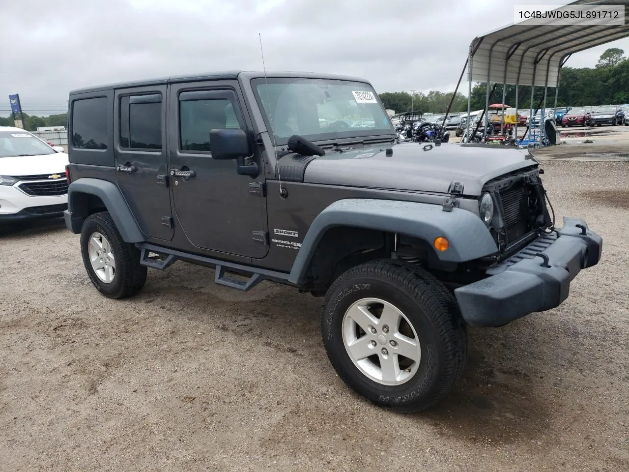 1C4BJWDG5JL891712 2018 Jeep Wrangler Unlimited Sport