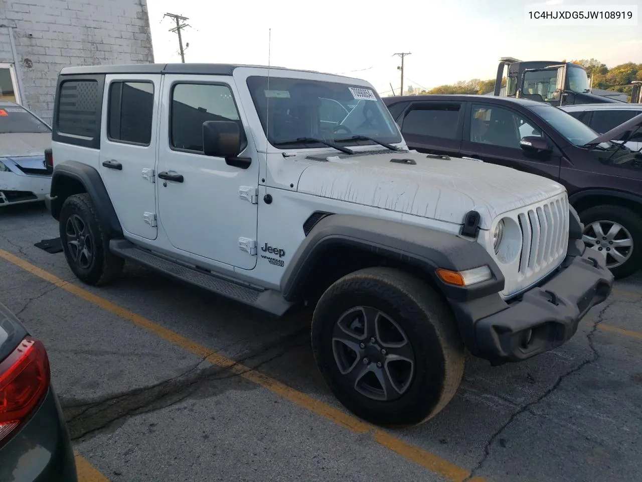 1C4HJXDG5JW108919 2018 Jeep Wrangler Unlimited Sport