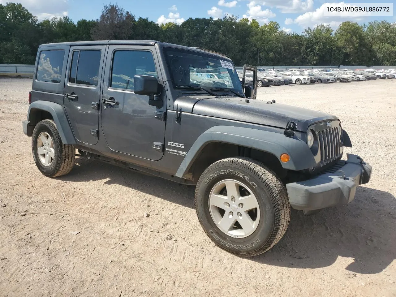 1C4BJWDG9JL886772 2018 Jeep Wrangler Unlimited Sport