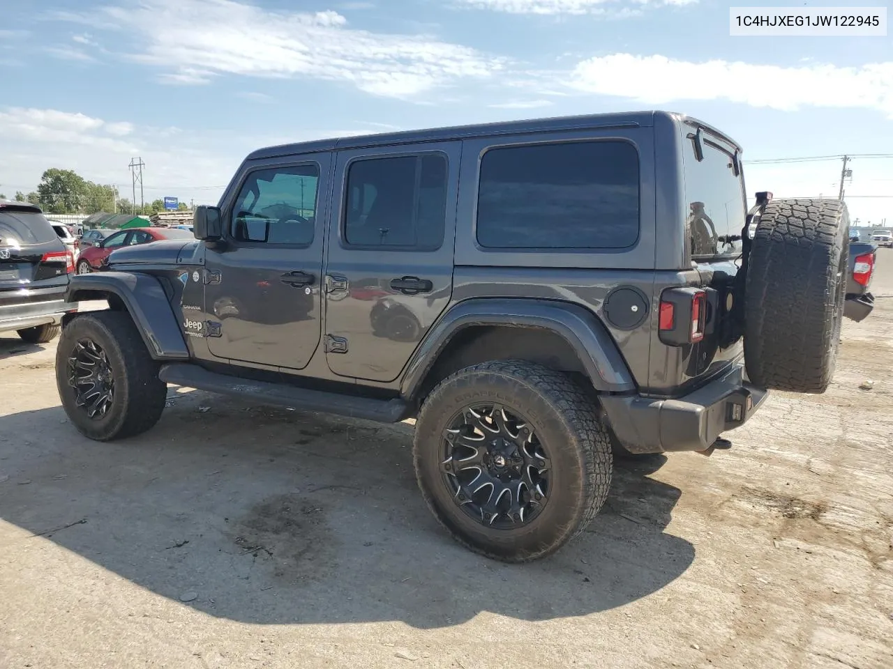 1C4HJXEG1JW122945 2018 Jeep Wrangler Unlimited Sahara