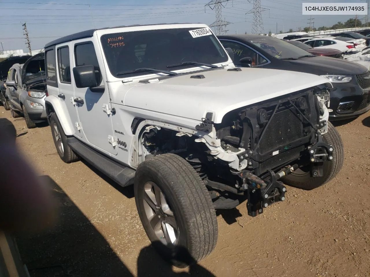 1C4HJXEG5JW174935 2018 Jeep Wrangler Unlimited Sahara