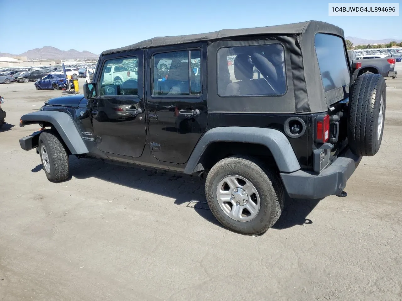 1C4BJWDG4JL894696 2018 Jeep Wrangler Unlimited Sport