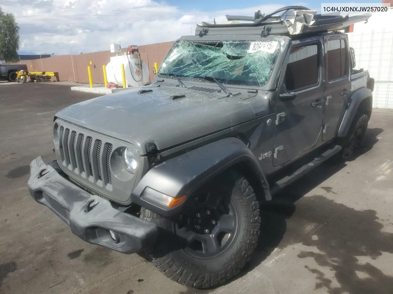 1C4HJXDNXJW257020 2018 Jeep Wrangler Unlimited Sport