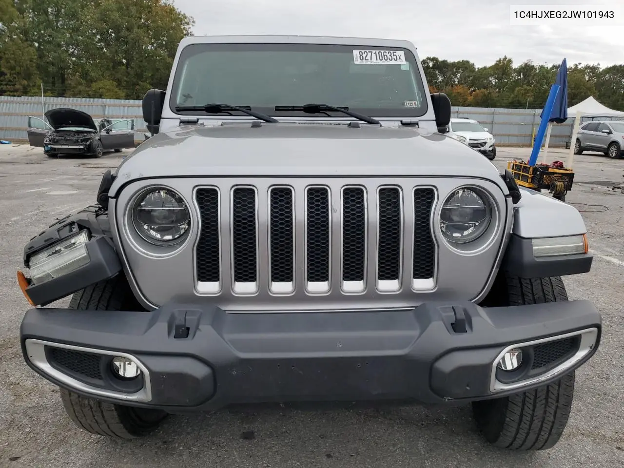 1C4HJXEG2JW101943 2018 Jeep Wrangler Unlimited Sahara