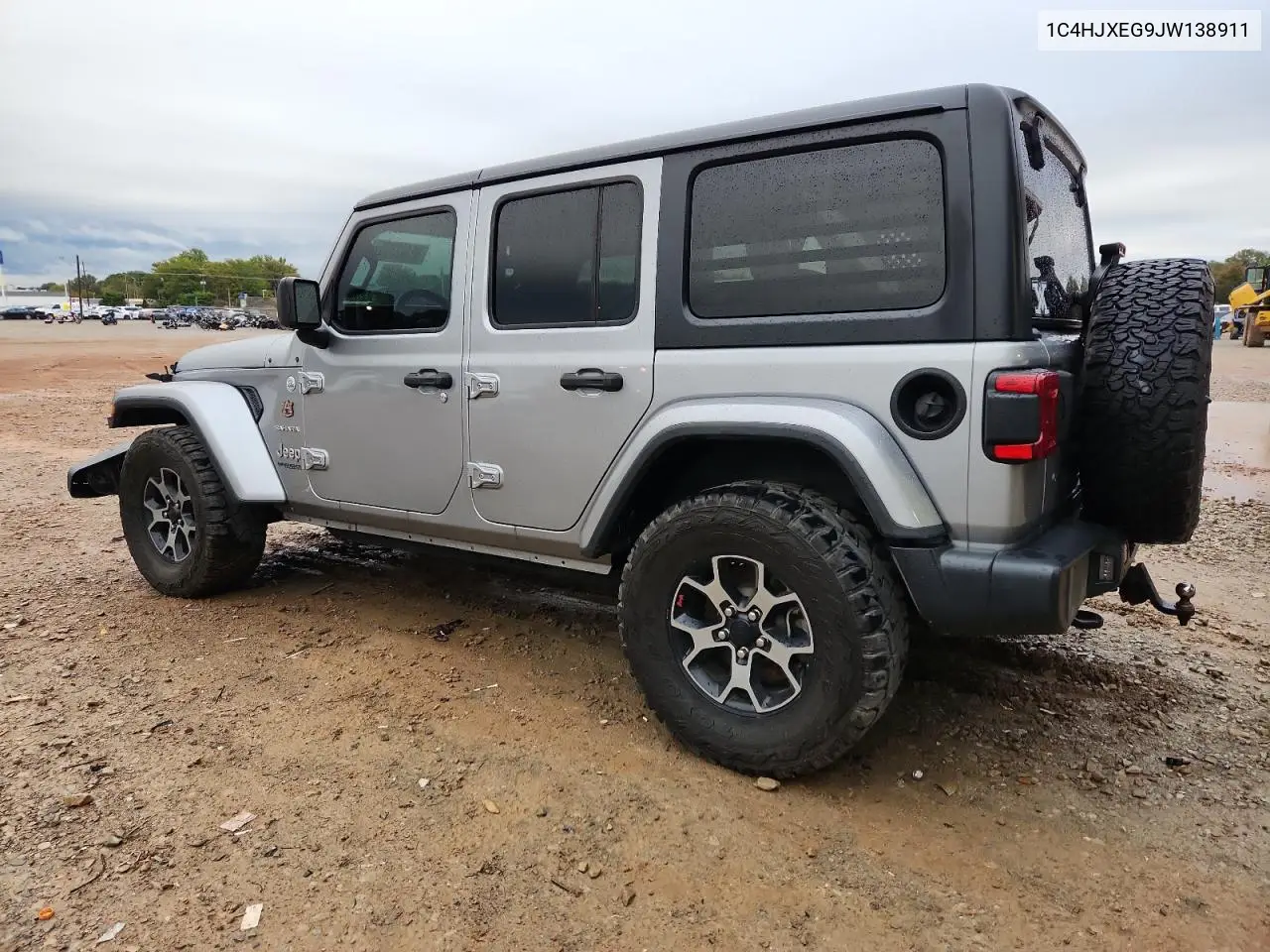 1C4HJXEG9JW138911 2018 Jeep Wrangler Unlimited Sahara