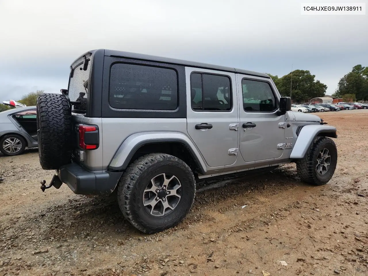 1C4HJXEG9JW138911 2018 Jeep Wrangler Unlimited Sahara