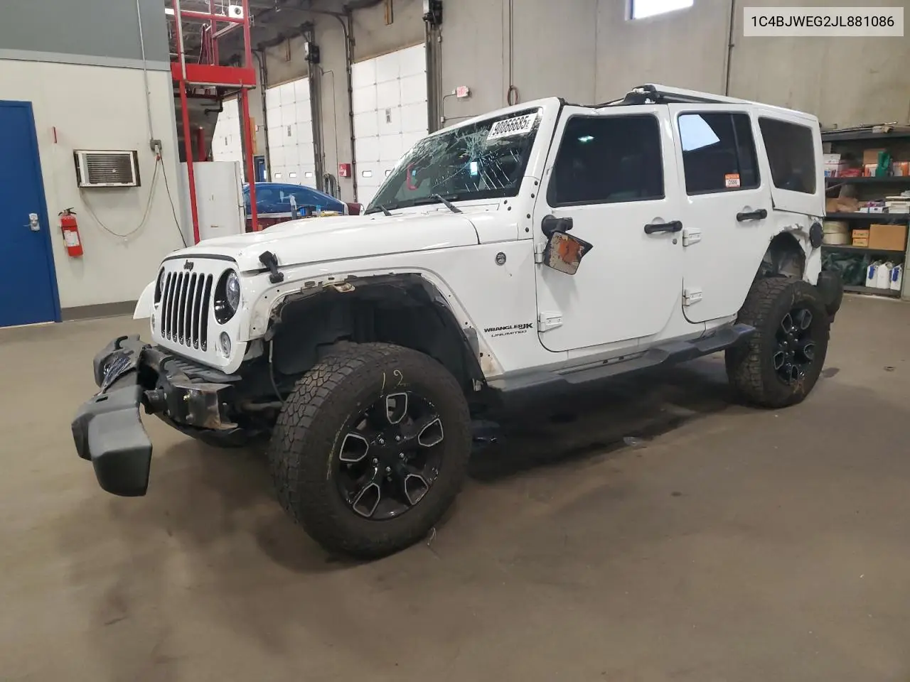 1C4BJWEG2JL881086 2018 Jeep Wrangler Unlimited Sahara