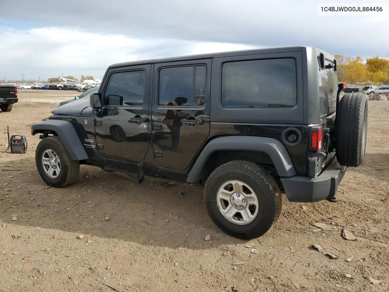 1C4BJWDG0JL884456 2018 Jeep Wrangler Unlimited Sport