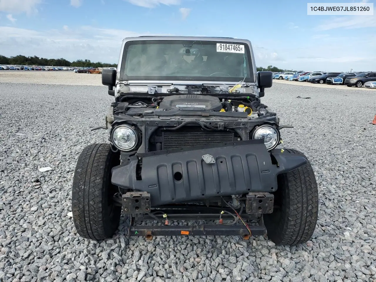 1C4BJWEG7JL851260 2018 Jeep Wrangler Unlimited Sahara