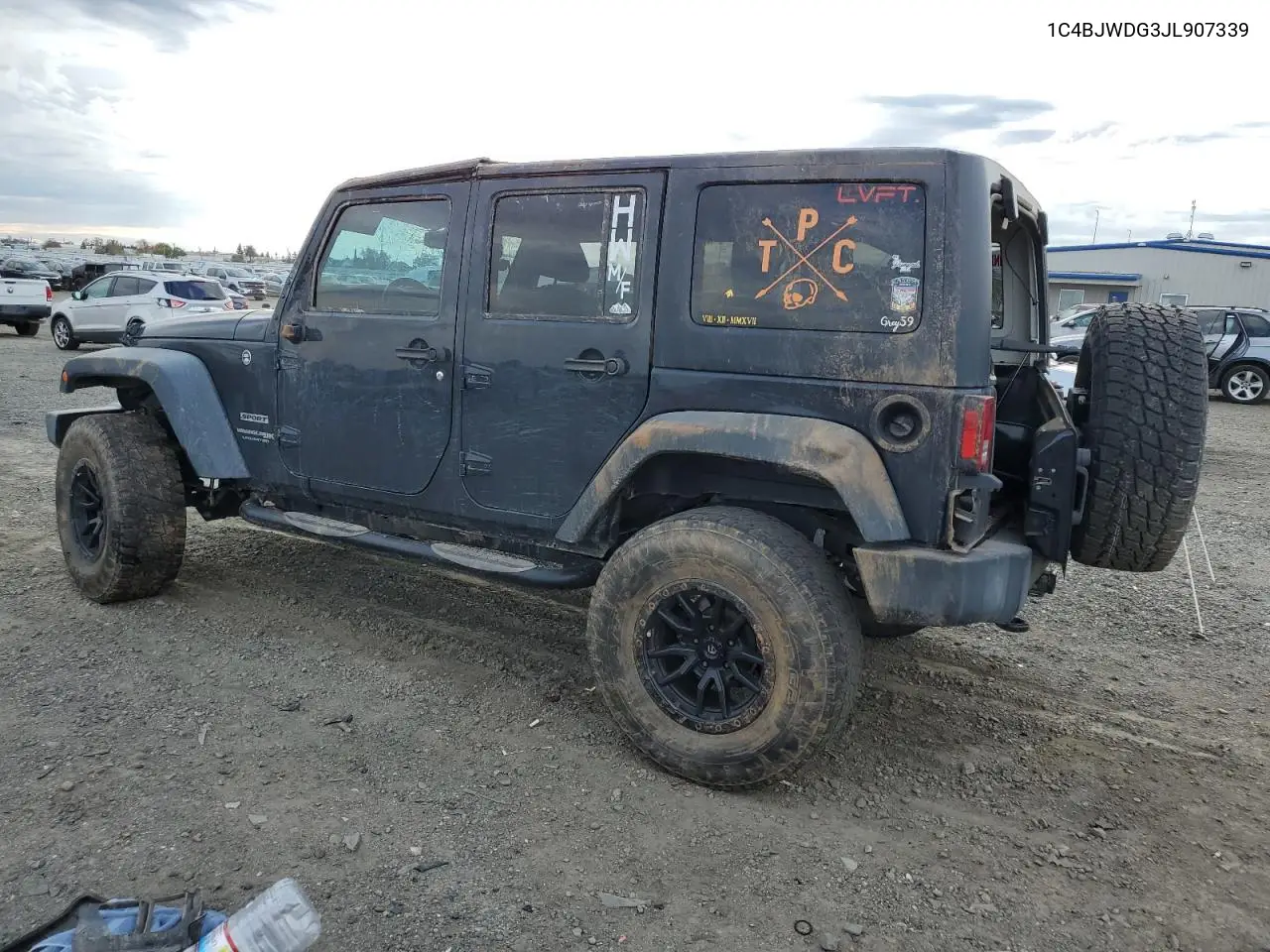 1C4BJWDG3JL907339 2018 Jeep Wrangler Unlimited Sport