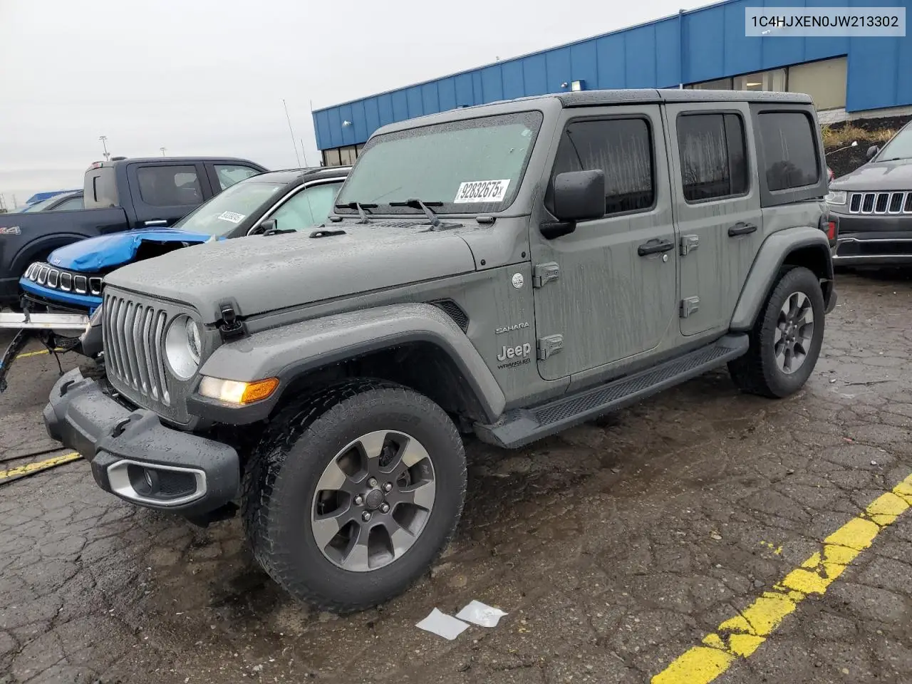 1C4HJXEN0JW213302 2018 Jeep Wrangler Unlimited Sahara