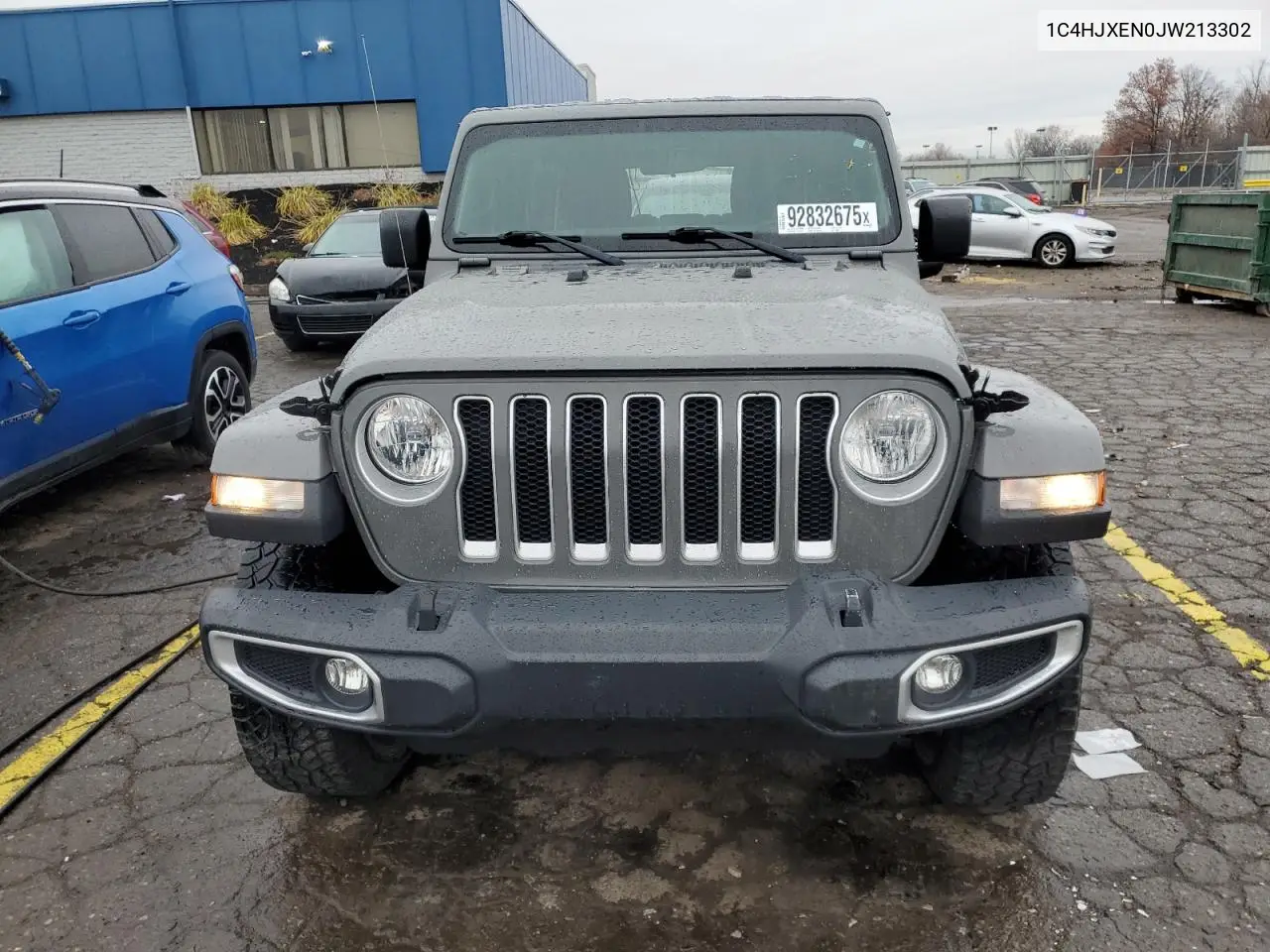 1C4HJXEN0JW213302 2018 Jeep Wrangler Unlimited Sahara