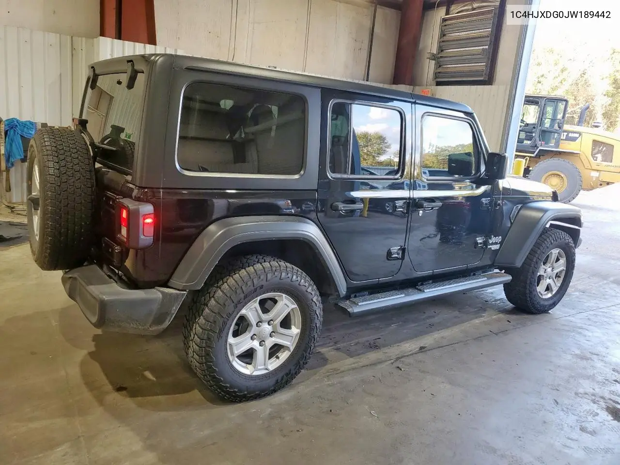 1C4HJXDG0JW189442 2018 Jeep Wrangler Unlimited Sport