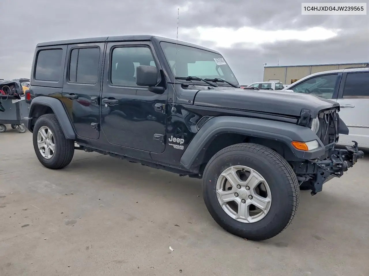 1C4HJXDG4JW239565 2018 Jeep Wrangler Unlimited Sport