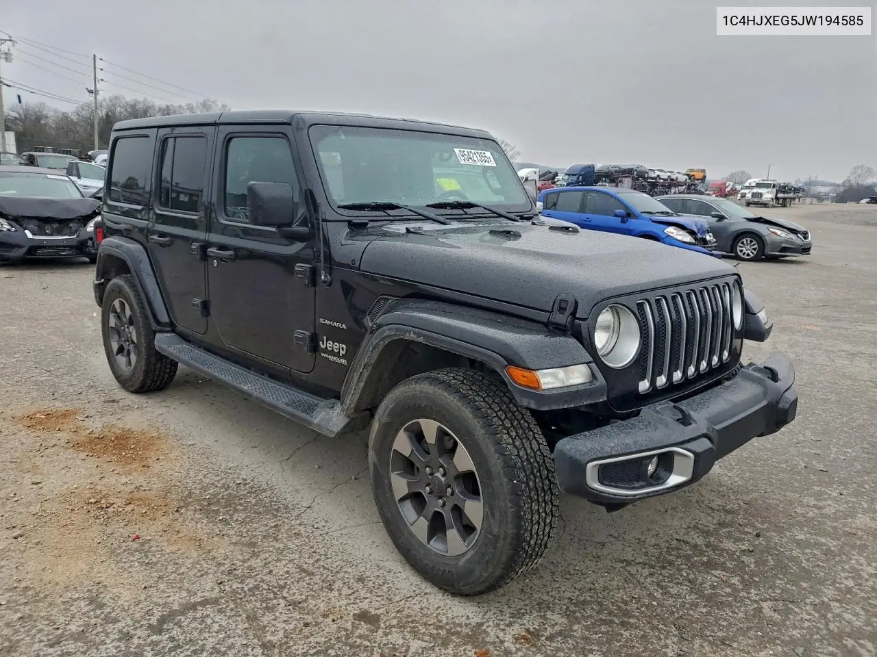 1C4HJXEG5JW194585 2018 Jeep Wrangler Unlimited Sahara