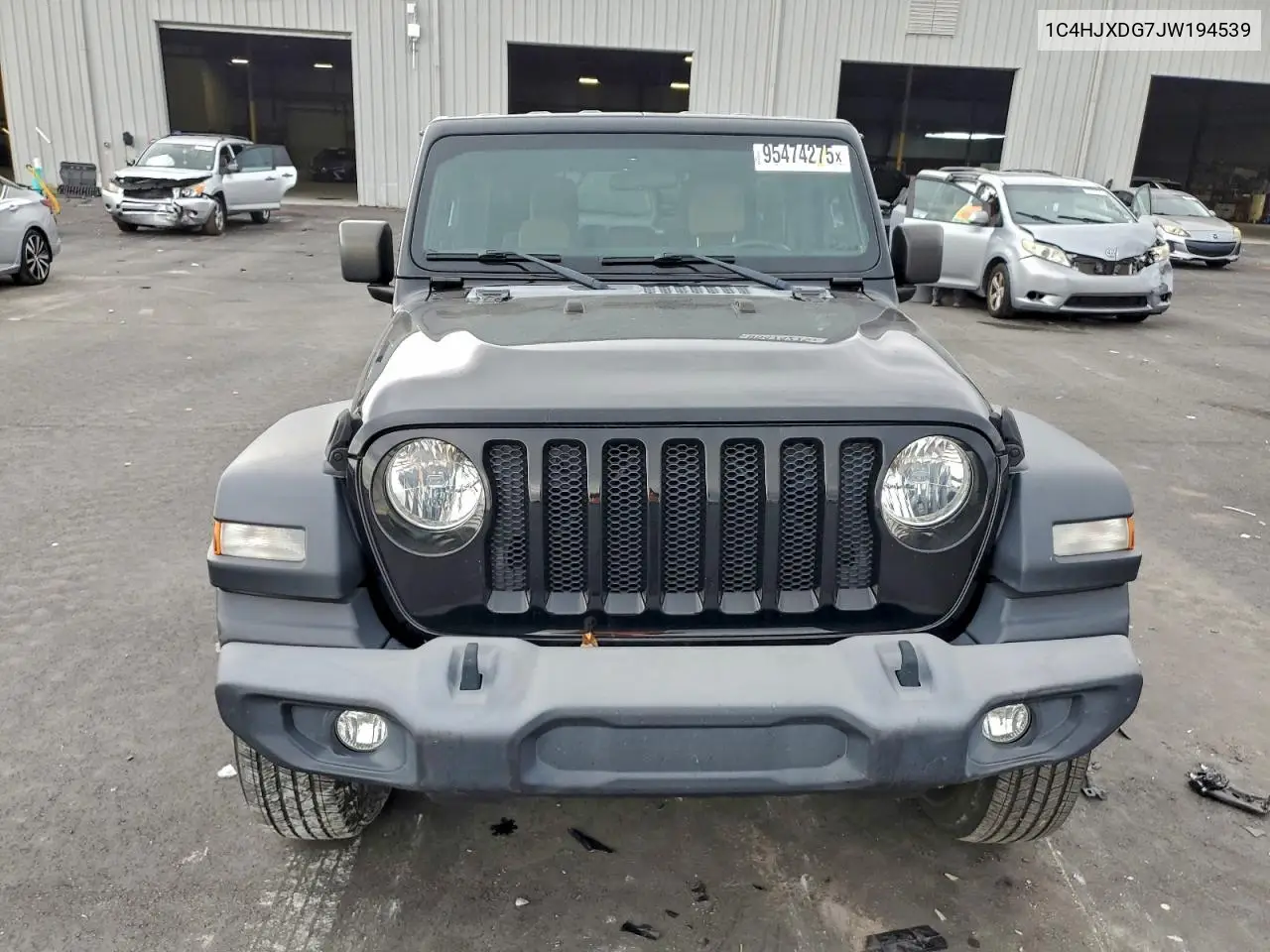 1C4HJXDG7JW194539 2018 Jeep Wrangler Unlimited Sport