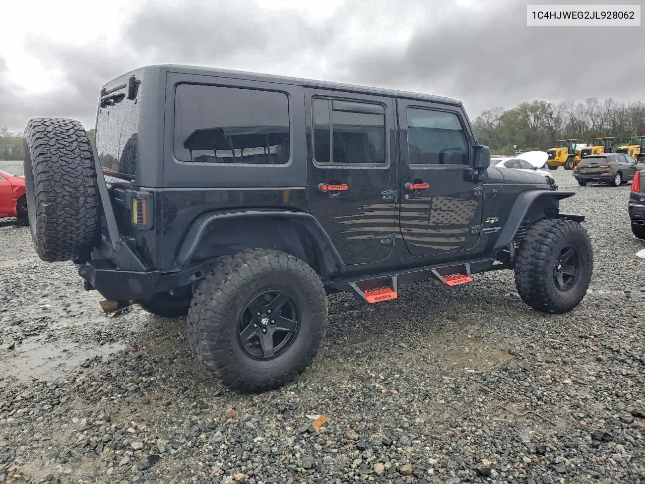 1C4HJWEG2JL928062 2018 Jeep Wrangler Unlimited Sahara