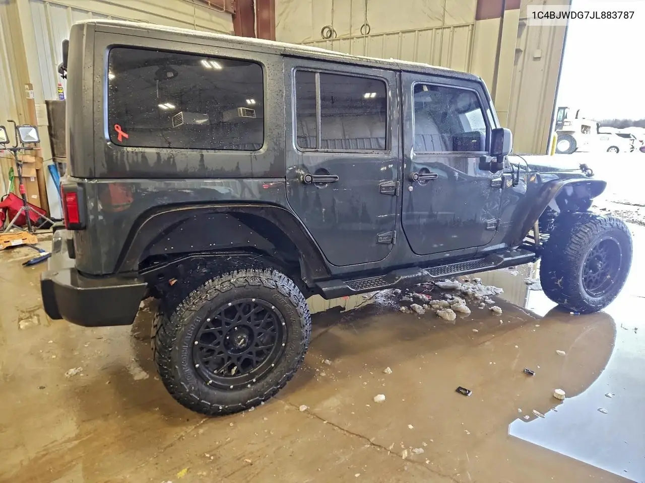 1C4BJWDG7JL883787 2018 Jeep Wrangler Unlimited Sport