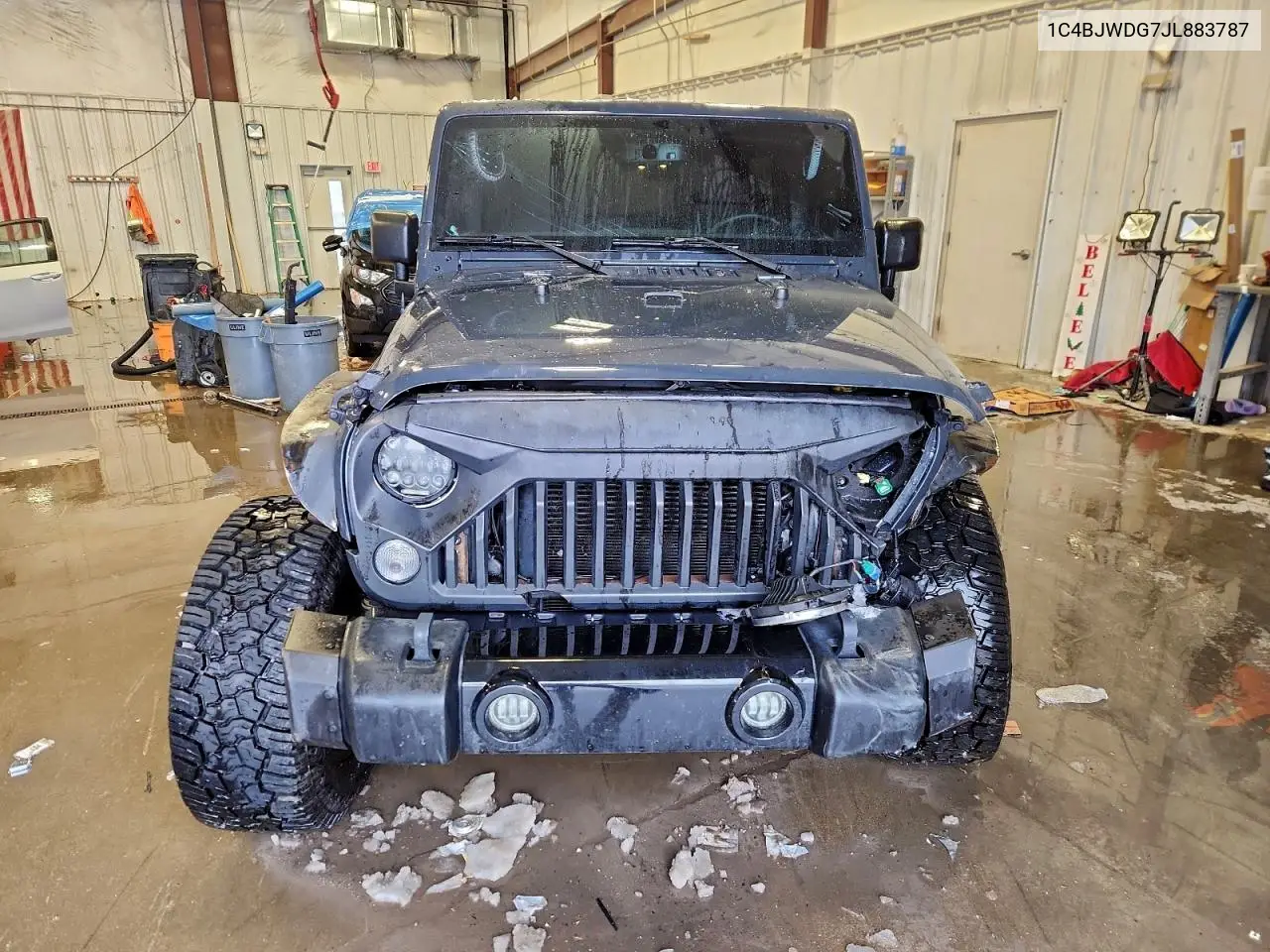 1C4BJWDG7JL883787 2018 Jeep Wrangler Unlimited Sport