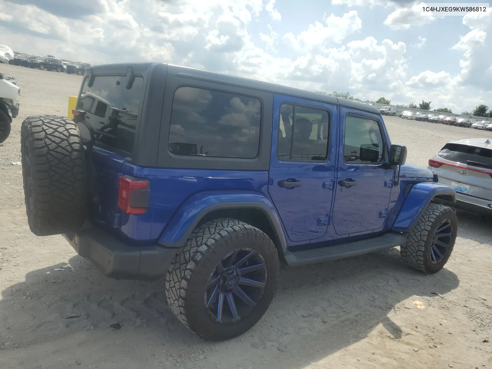 2019 Jeep Wrangler Unlimited Sahara VIN: 1C4HJXEG9KW586812 Lot: 63071254