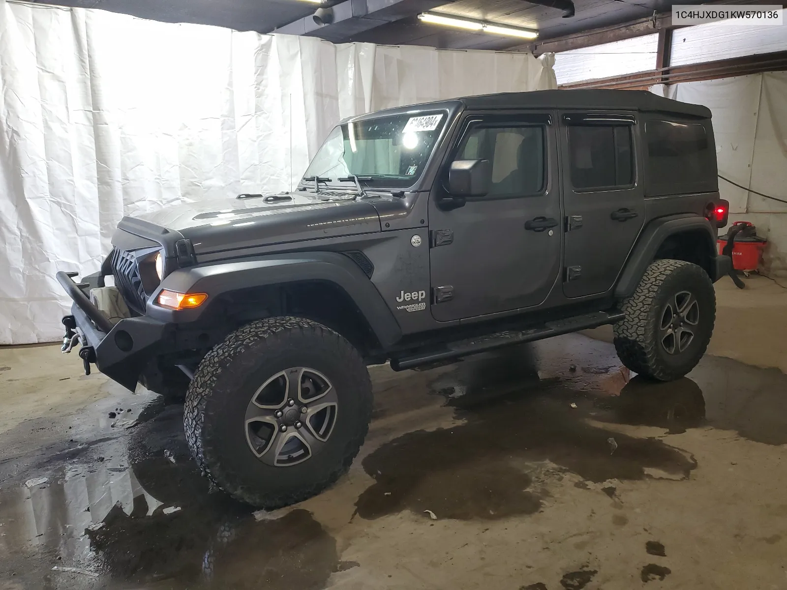 2019 Jeep Wrangler Unlimited Sport VIN: 1C4HJXDG1KW570136 Lot: 63464904