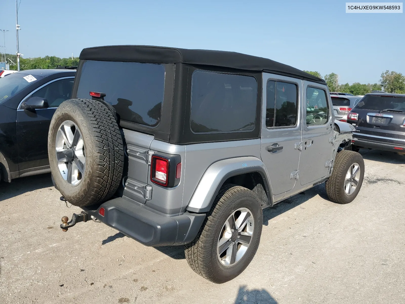 1C4HJXEG9KW548593 2019 Jeep Wrangler Unlimited Sahara