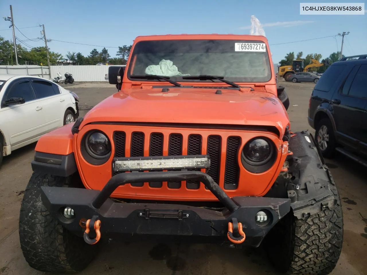 1C4HJXEG8KW543868 2019 Jeep Wrangler Unlimited Sahara