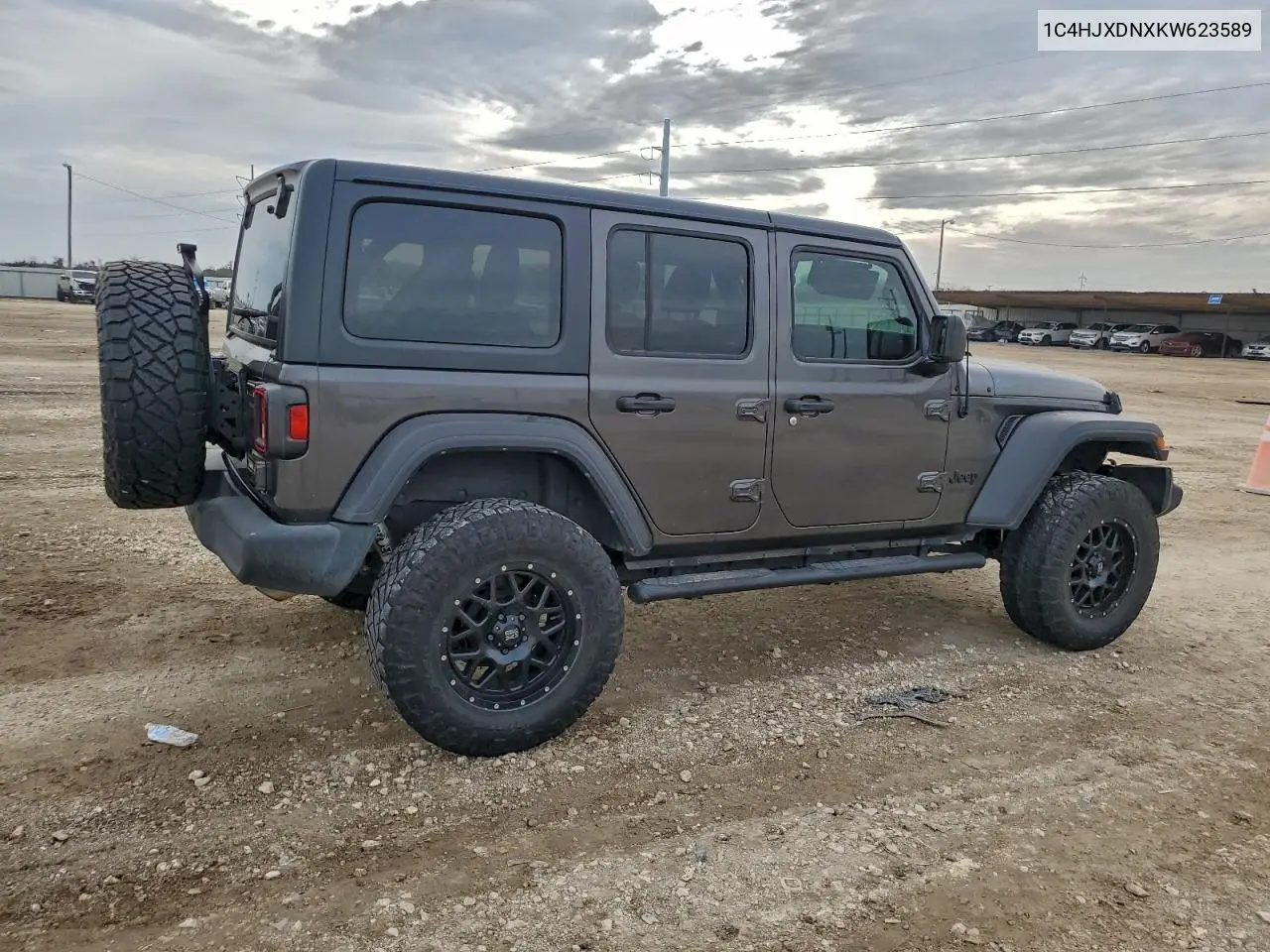 1C4HJXDNXKW623589 2019 Jeep Wrangler Unlimited Sport