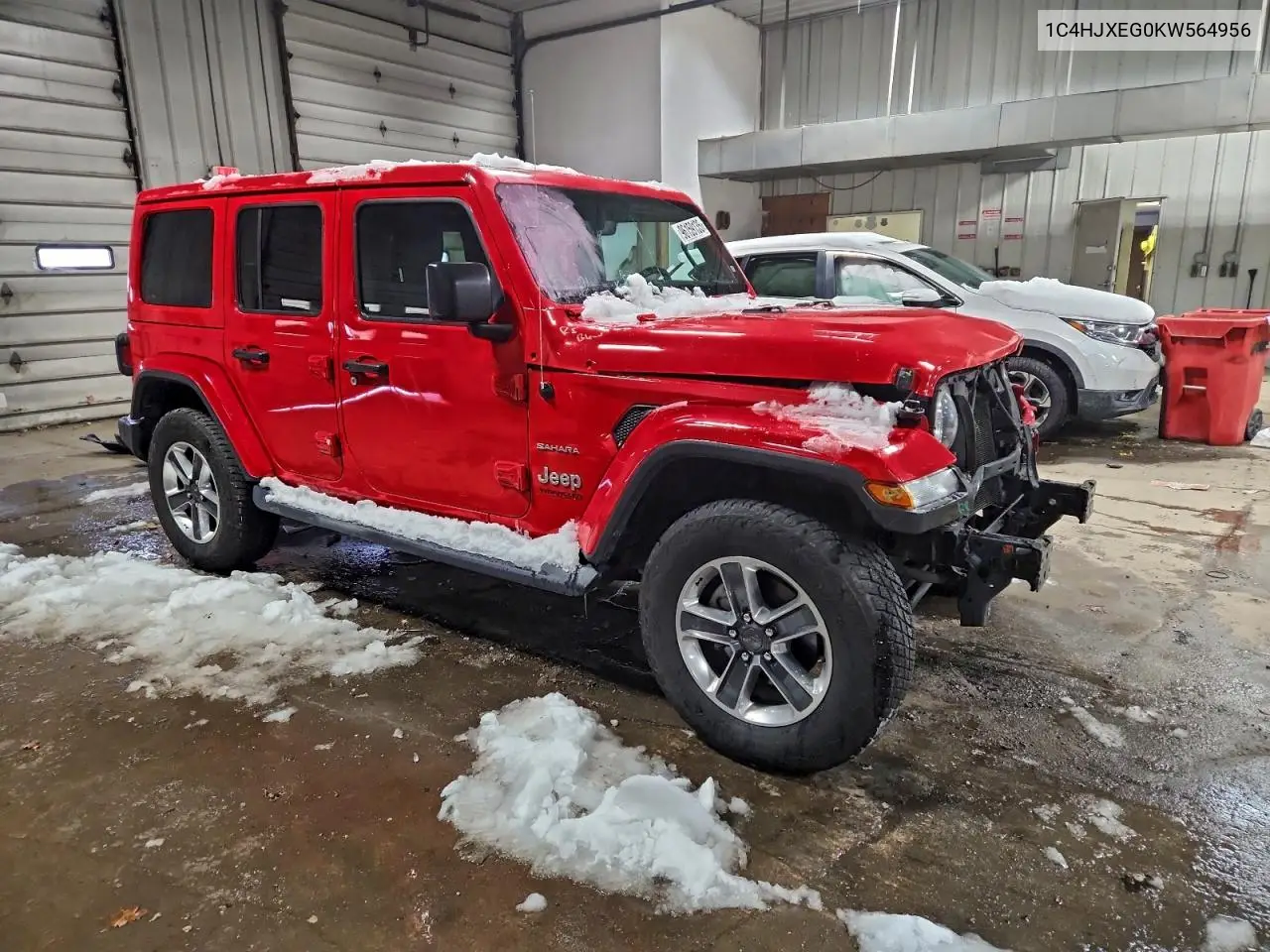 1C4HJXEG0KW564956 2019 Jeep Wrangler Unlimited Sahara