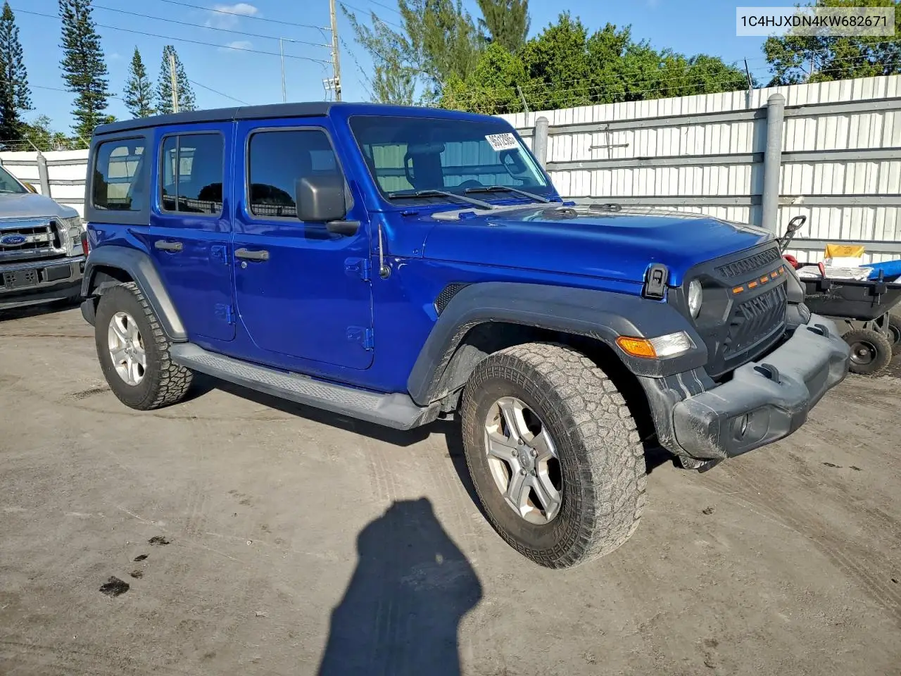 1C4HJXDN4KW682671 2019 Jeep Wrangler Unlimited Sport