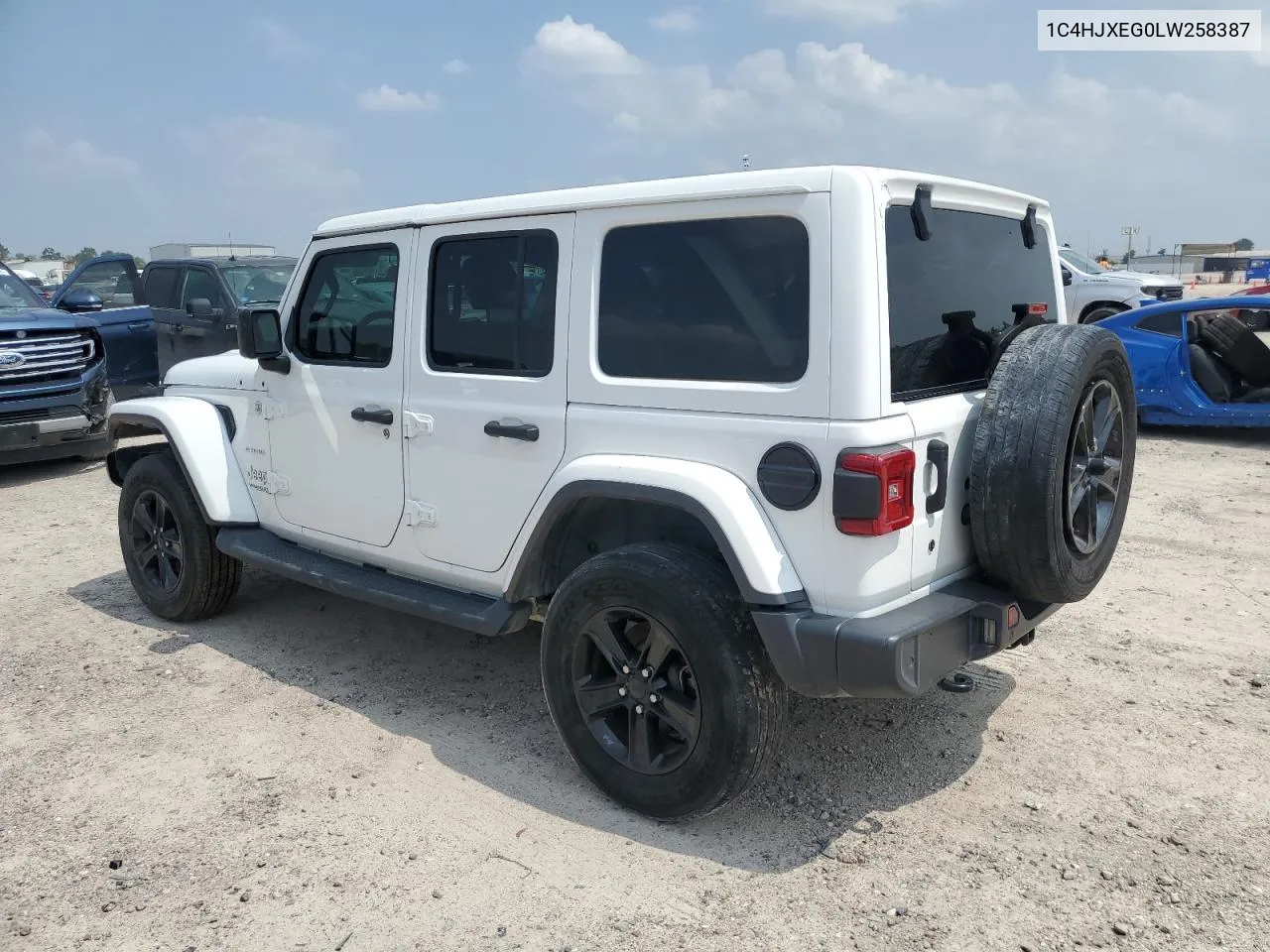 2020 Jeep Wrangler Unlimited Sahara VIN: 1C4HJXEG0LW258387 Lot: 55872444