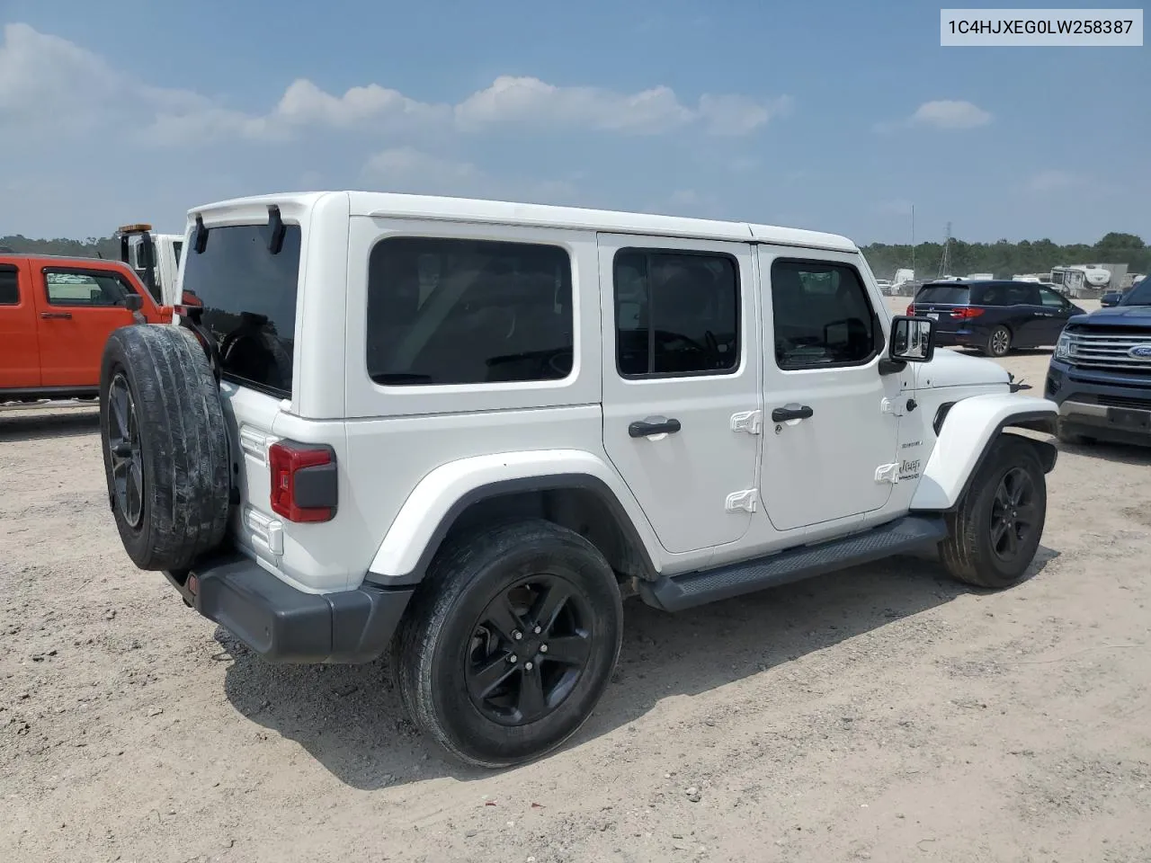 2020 Jeep Wrangler Unlimited Sahara VIN: 1C4HJXEG0LW258387 Lot: 55872444