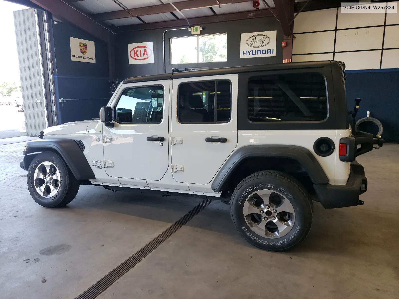 2020 Jeep Wrangler Unlimited Sport VIN: 1C4HJXDN4LW257324 Lot: 61702464