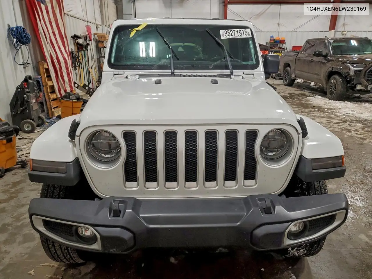 1C4HJXEN6LW230169 2020 Jeep Wrangler Unlimited Sahara