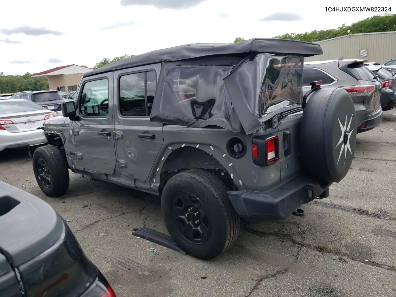 2021 Jeep Wrangler Unlimited Sport VIN: 1C4HJXDGXMW822324 Lot: 56240894