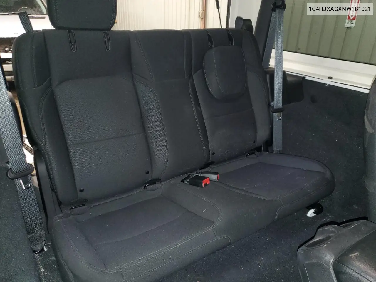 1C4HJXAGXNW181021 2022 Jeep Wrangler Sport