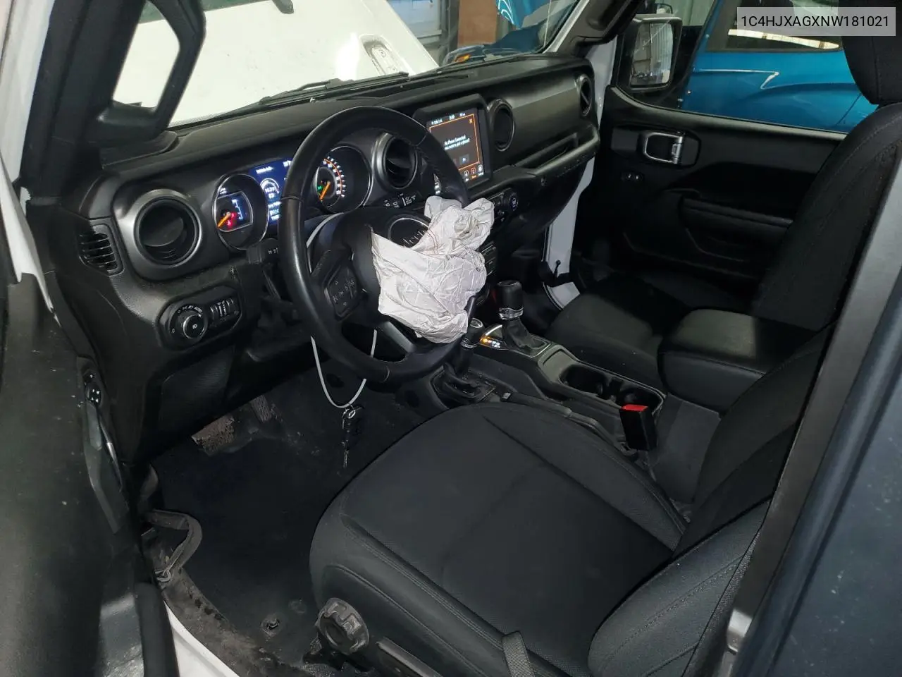 1C4HJXAGXNW181021 2022 Jeep Wrangler Sport